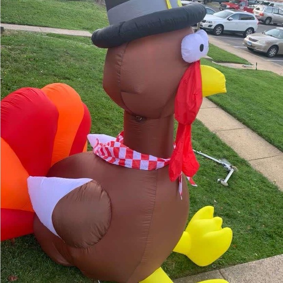 Brown and Red Turkey Accents for Thanksgiving Decorations